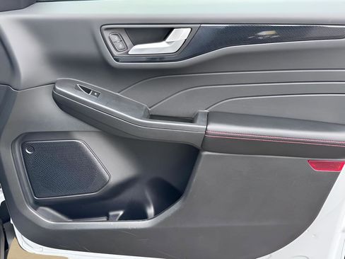 Used 2025 Ford Escape ST-Line Select image 28