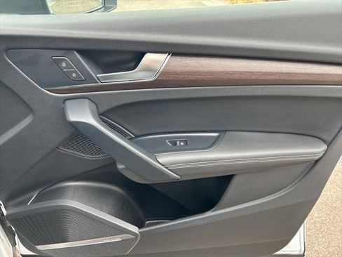 Certified 2024 Audi Q5 e Prestige image 36