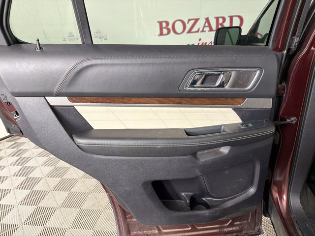 Used 2018 Ford Explorer Platinum AWD/4WD image 28