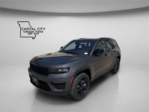 New 2025 Jeep Grand Cherokee Limited w/ Black Appearance Package image 2