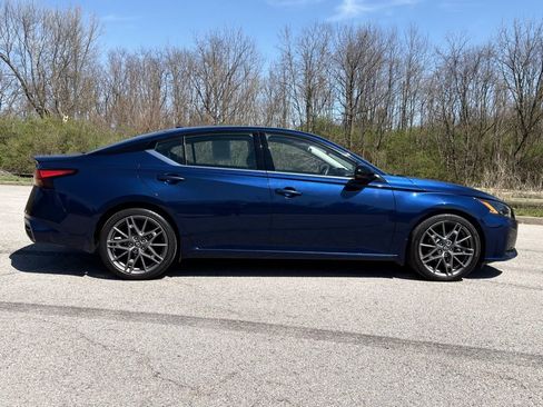 Used 2024 Nissan Altima 2.0 SR image 42