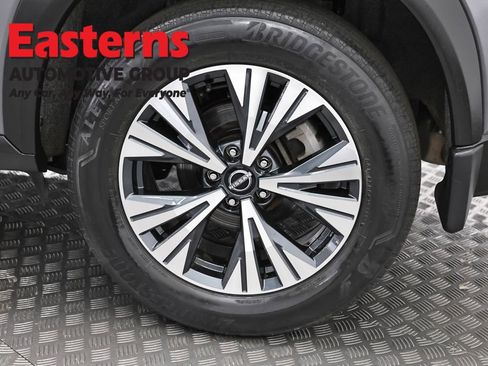 Used 2023 Nissan Rogue SV AWD/4WD image 33