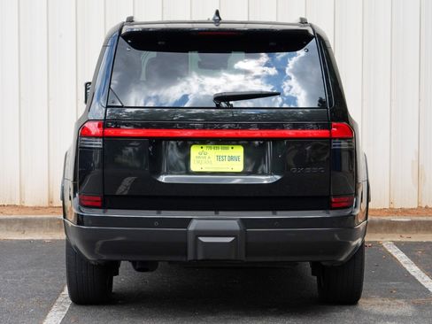 Used 2024 Lexus GX 550 w/ Cold Area Package AWD/4WD image 55