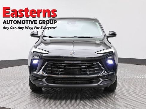 Used 2024 Buick Encore GX Preferred FWD image 2