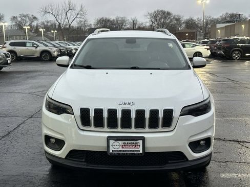 Used 2019 Jeep Cherokee Latitude Plus w/ Cold Weather Group image 2