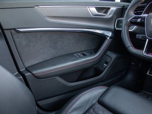 Used 2024 Audi RS 6 performance image 19