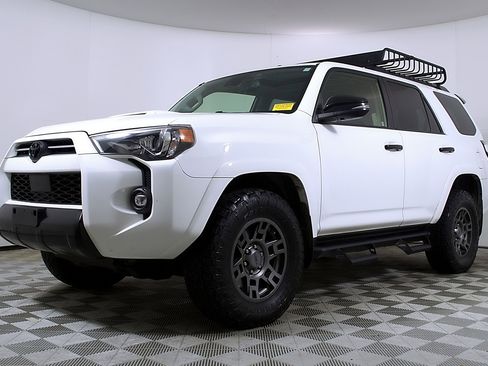 Used 2021 Toyota 4Runner Venture image 2