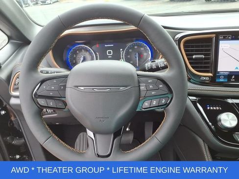 New 2027 Chrysler Pacifica Pinnacle w/ Theater Group AWD/4WD image 18