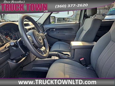 Used 2012 Jeep Liberty Sport image 16