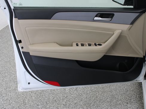 Used 2018 Hyundai Sonata SEL FWD image 12