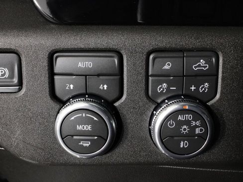 Used 2026 GMC Sierra 1500 SLT AWD/4WD image 22
