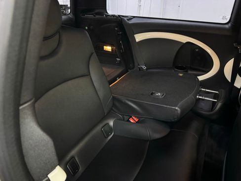 Used 2013 MINI Cooper Clubman John Cooper Works image 23