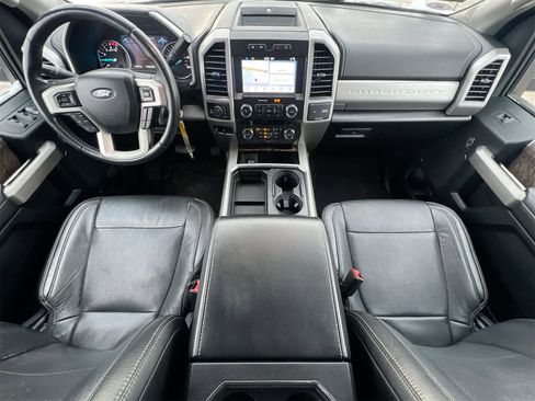 Used 2019 Ford F350 Lariat w/ Chrome Package image 16