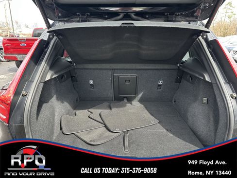Used 2021 Volvo XC40 T5 Inscription w/ Advanced Package image 29