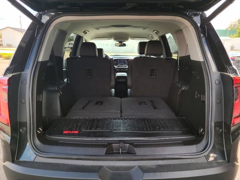 Used 2023 GMC Acadia SLT w/ Elevation Edition image 23