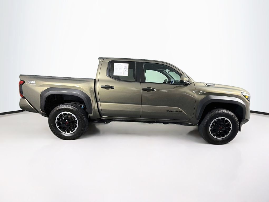 Used 2026 Toyota Tacoma TRD Off-Road AWD/4WD image 11