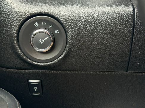 Used 2015 Lincoln Navigator 4WD image 42