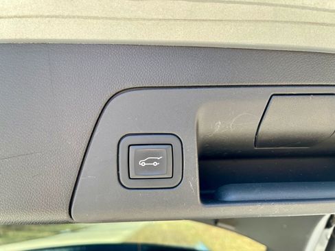 Used 2023 Buick Envision Essence image 23