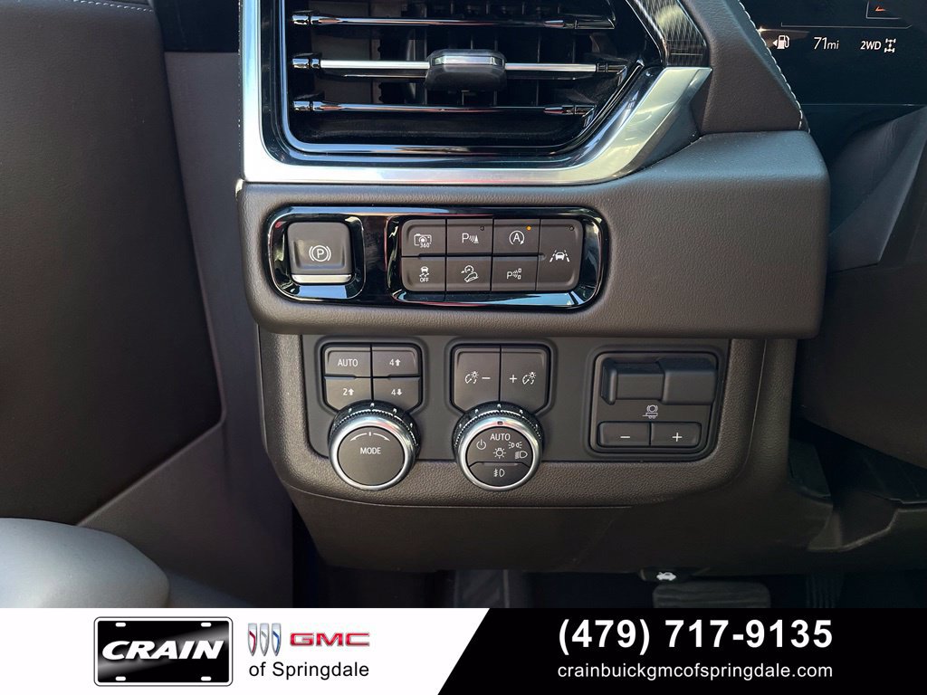 Used 2025 GMC Yukon Elevation w/ Elevation Premium Package AWD/4WD image 13