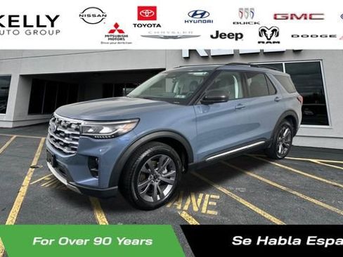 Used 2025 Ford Explorer Active w/ Active Comfort Package image 1
