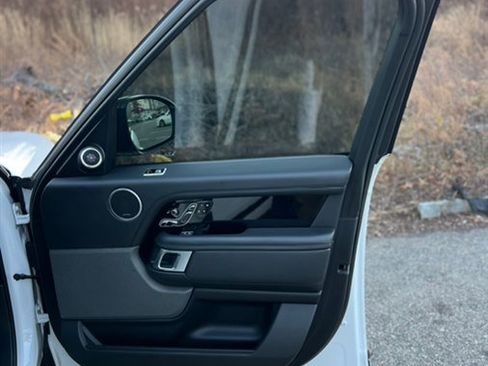 Used 2020 Land Rover Range Rover HSE image 38