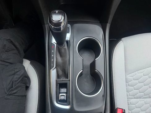 Used 2020 Chevrolet Equinox LS w/ LS Convenience Package image 19