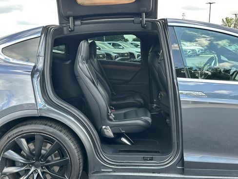 Used 2020 Tesla Model X Long Range AWD/4WD image 13