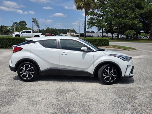 Used 2021 Toyota C-HR XLE FWD image 31