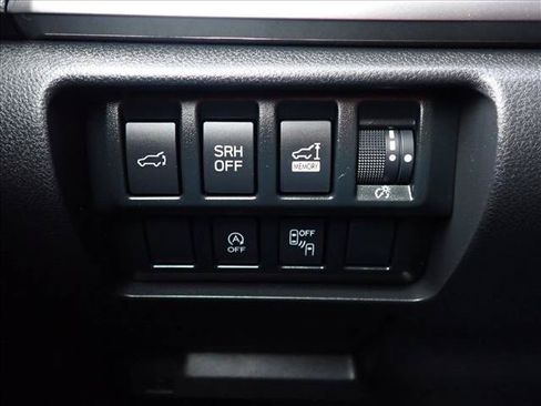 Used 2023 Subaru Forester Premium w/ Popular Package #2 AWD/4WD image 27