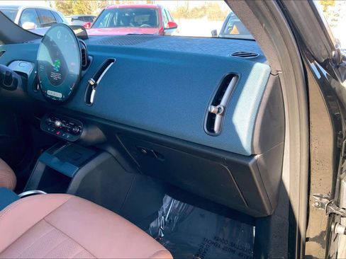 Used 2025 MINI Cooper Countryman S w/ Comfort Package Max image 18