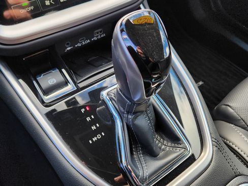 Certified 2025 Subaru Outback Limited image 22