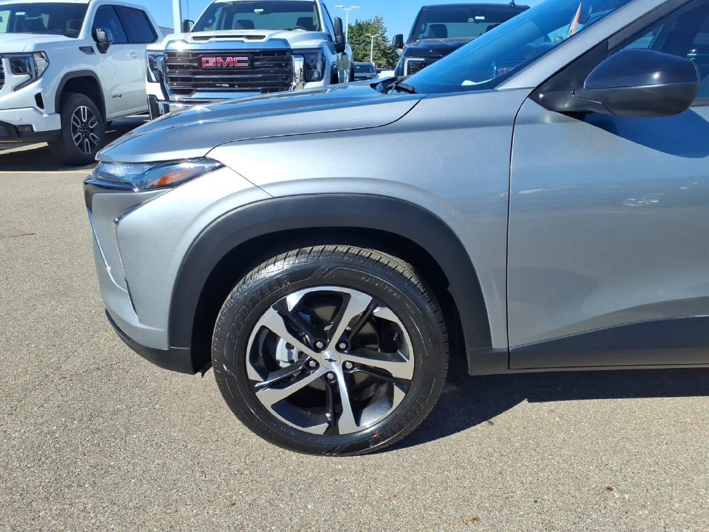 Certified 2024 Chevrolet Trax RS w/ Driver Confidence Package FWD image 22
