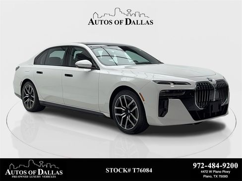 Used 2025 BMW 740i w/ Premium Package image 1