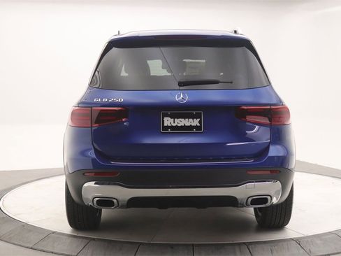 New 2026 Mercedes-Benz GLB 250 image 3