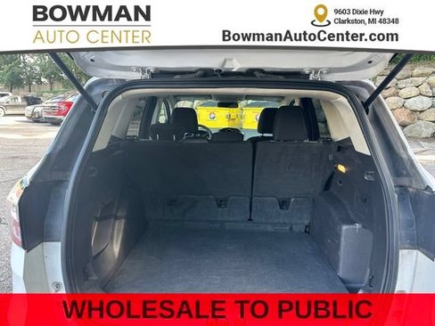 Used 2017 Ford Escape SE w/ SE Cold Weather Package AWD/4WD image 26