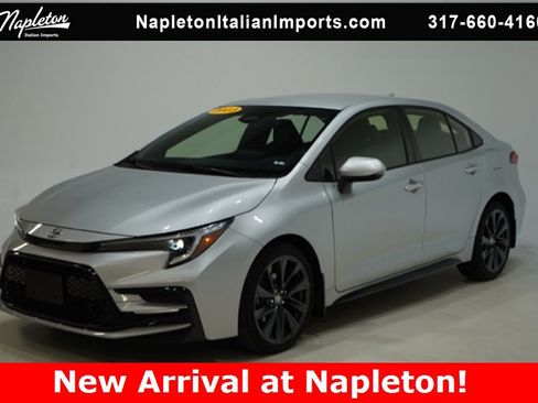 Used 2023 Toyota Corolla SE image 3