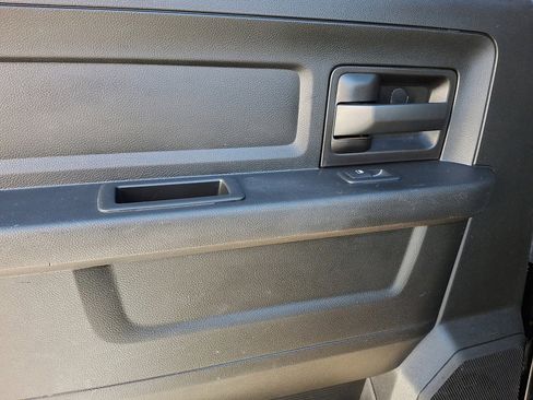 Used 2019 RAM 1500 Tradesman w/ Chrome Plus Package image 19