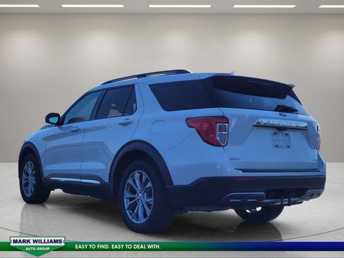 Used 2021 Ford Explorer XLT w/ Equipment Group 202A AWD/4WD image 6
