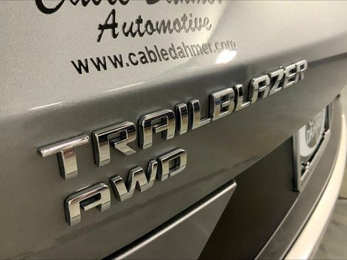 Used 2025 Chevrolet TrailBlazer LT AWD/4WD image 8