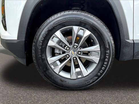 Used 2025 Chevrolet Equinox LT FWD image 25
