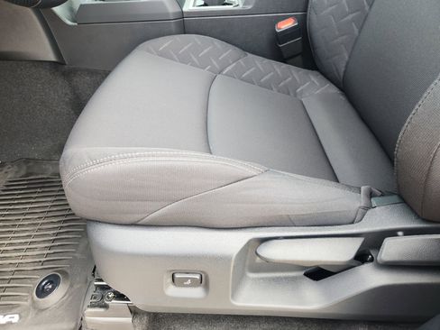 Used 2025 Toyota Tacoma SR5 image 29