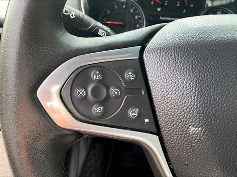 Used 2023 Chevrolet Traverse LT w/ LT Premium Package AWD/4WD image 24