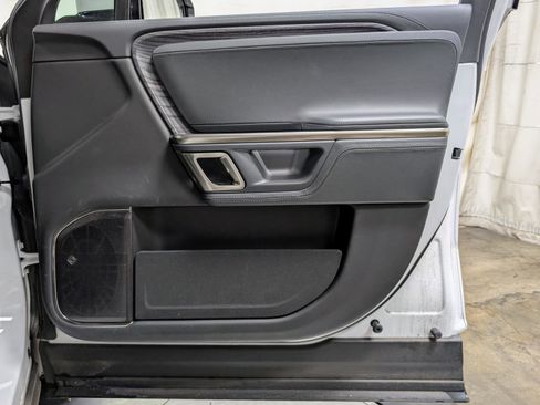 Used 2024 Rivian R1S Adventure AWD/4WD image 32