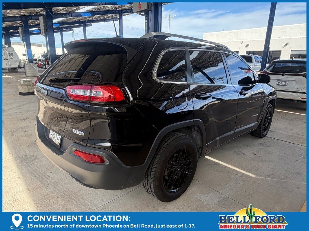 Used 2018 Jeep Cherokee Latitude Plus FWD image 4