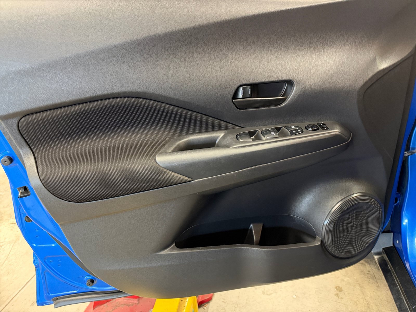 Used 2022 Nissan Kicks S FWD image 26