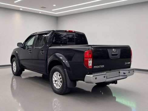 Used 2019 Nissan Frontier SV w/ Value Truck Package AWD/4WD image 3