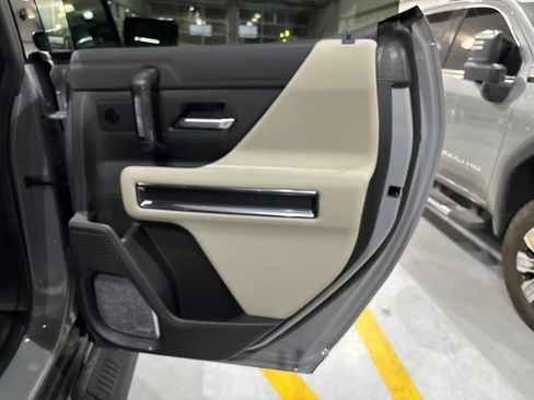 Used 2026 GMC Hummer EV SUV AWD/4WD image 37