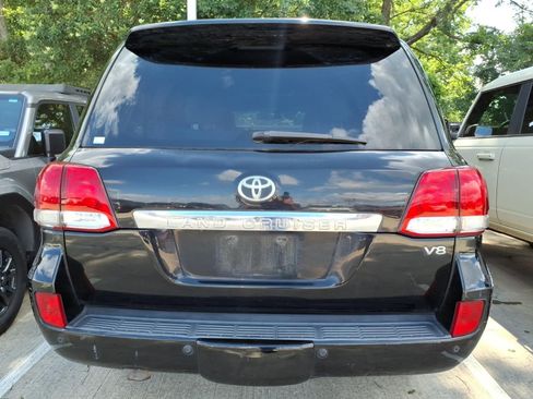 Used 2011 Toyota Land Cruiser w/ Upgrade Pkg AWD/4WD image 8