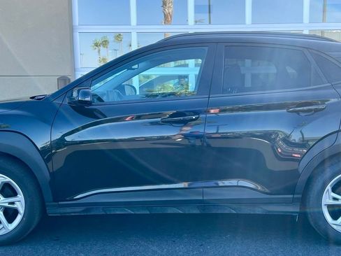 Used 2022 Hyundai Kona SEL w/ Convenience Package FWD image 2