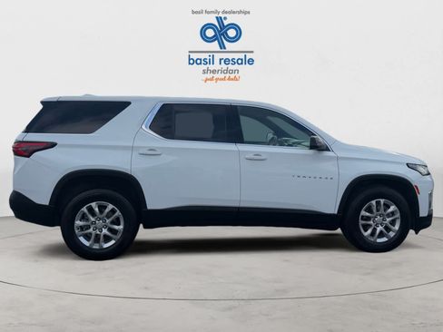 Used 2022 Chevrolet Traverse LS FWD image 7
